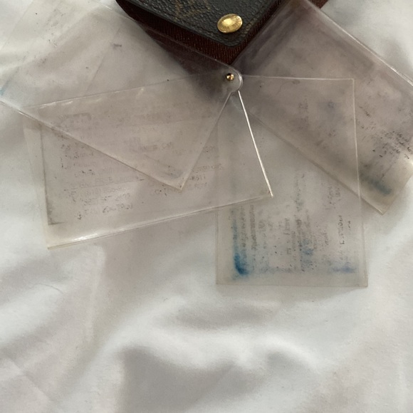 100% Authentic Louis Vuitton business card holder or pictures holder. - Picture 7 of 7